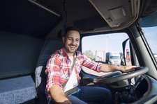 Lkw-Fahrer am Steuer