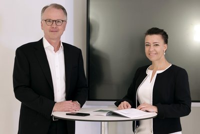BDL-Präsident Kai Ostermann im Gespräch mit Dr. Claudia Conen, Hauptgeschäftsführerin des Bundesverbandes Deutscher Leasing-Unternehmen